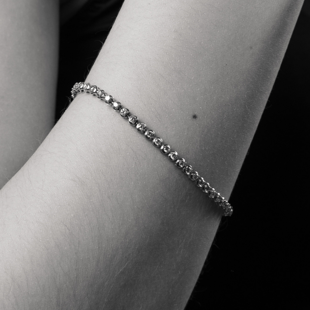 Pulseras Tenis: La joya deportiva que conquistó la alta joyería