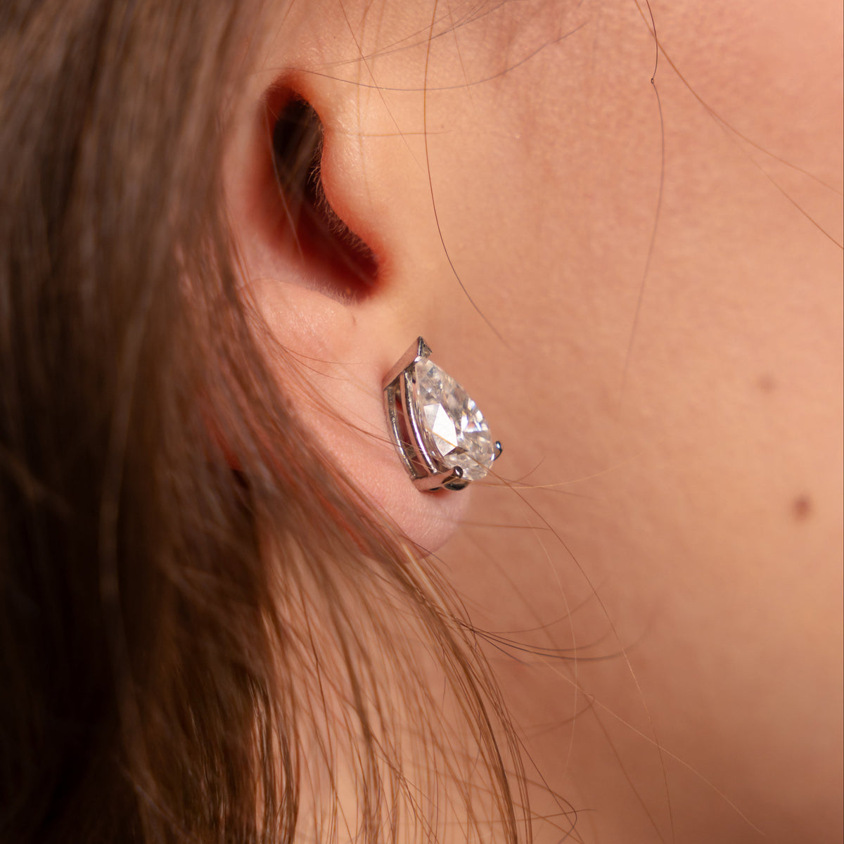 Studs con Moissanita