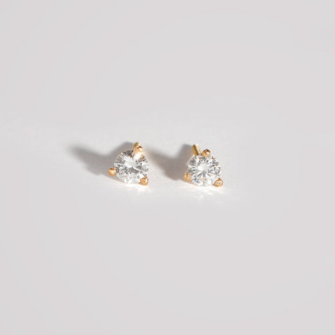 Studs con diamantes naturales