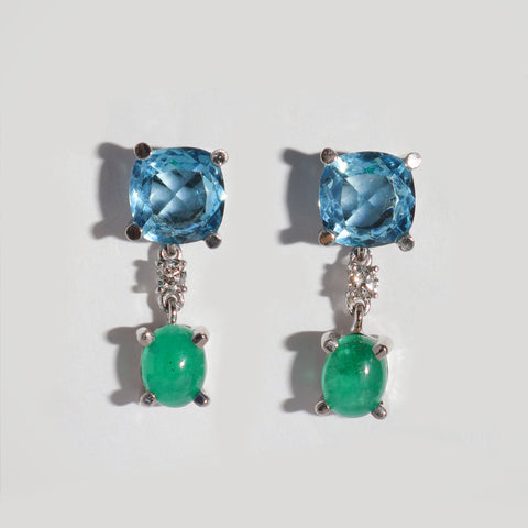 Aretes con topacios, esmeraldas y diamantes
