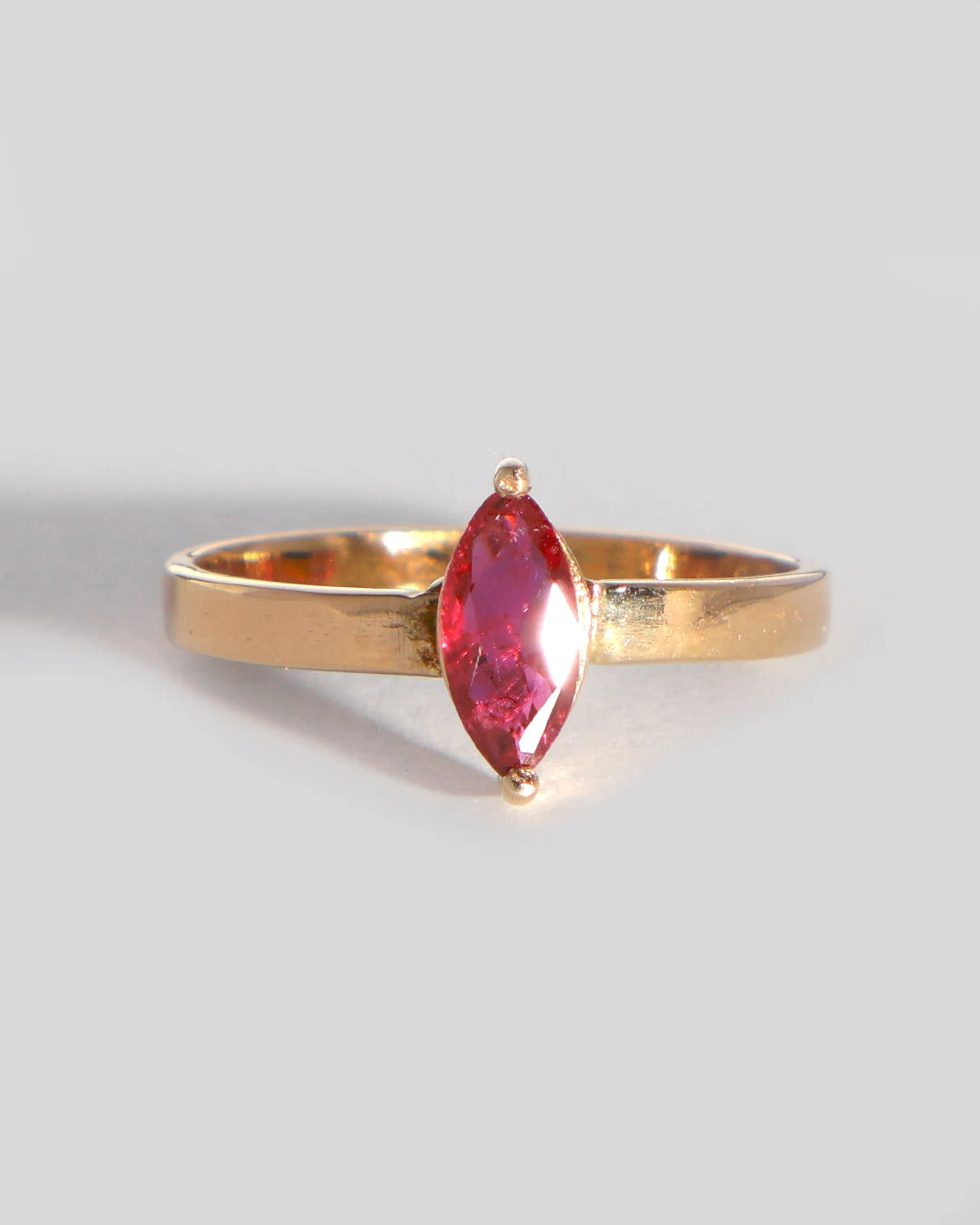 Anillo solitario — Forever Us