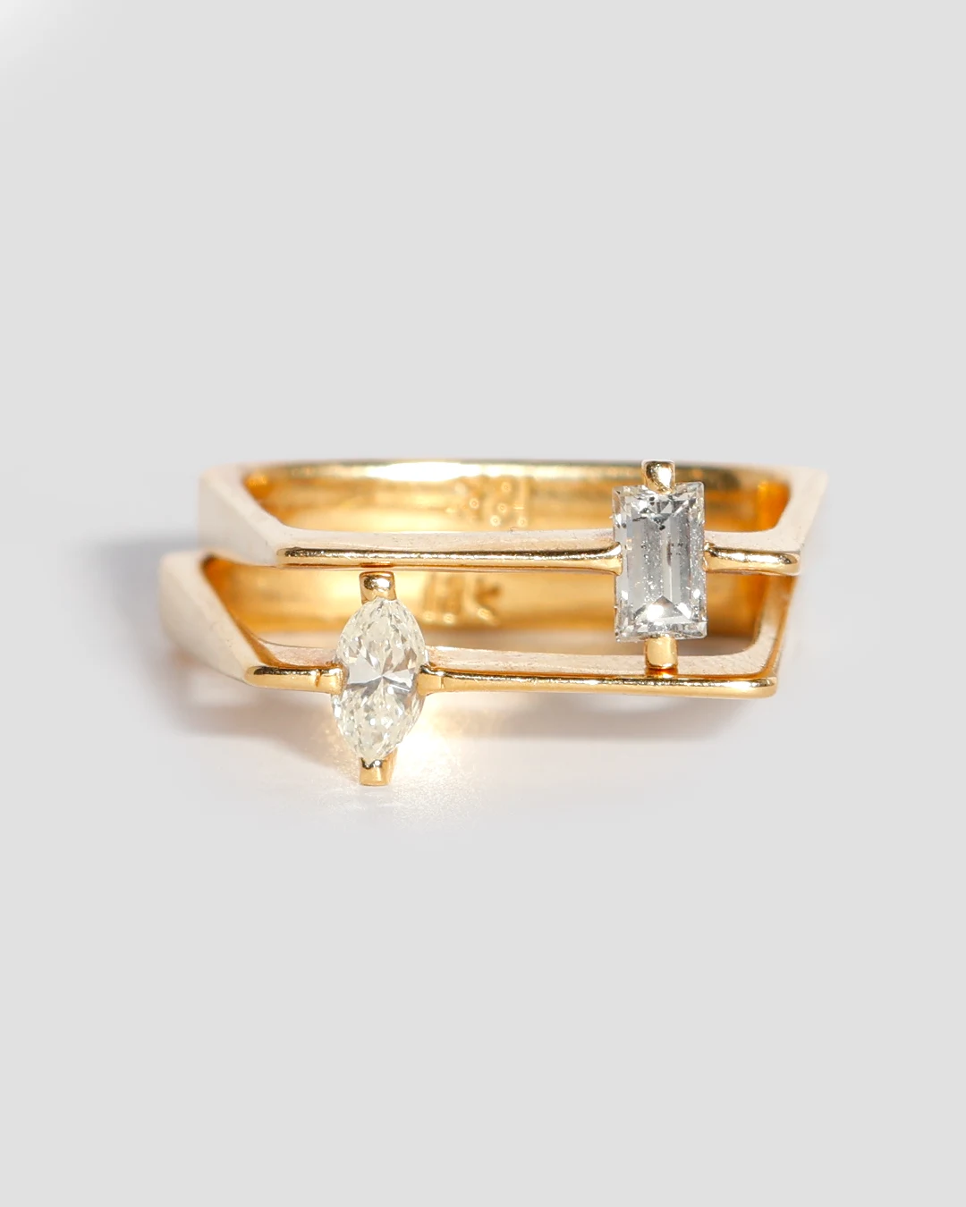 Anillo con acentos