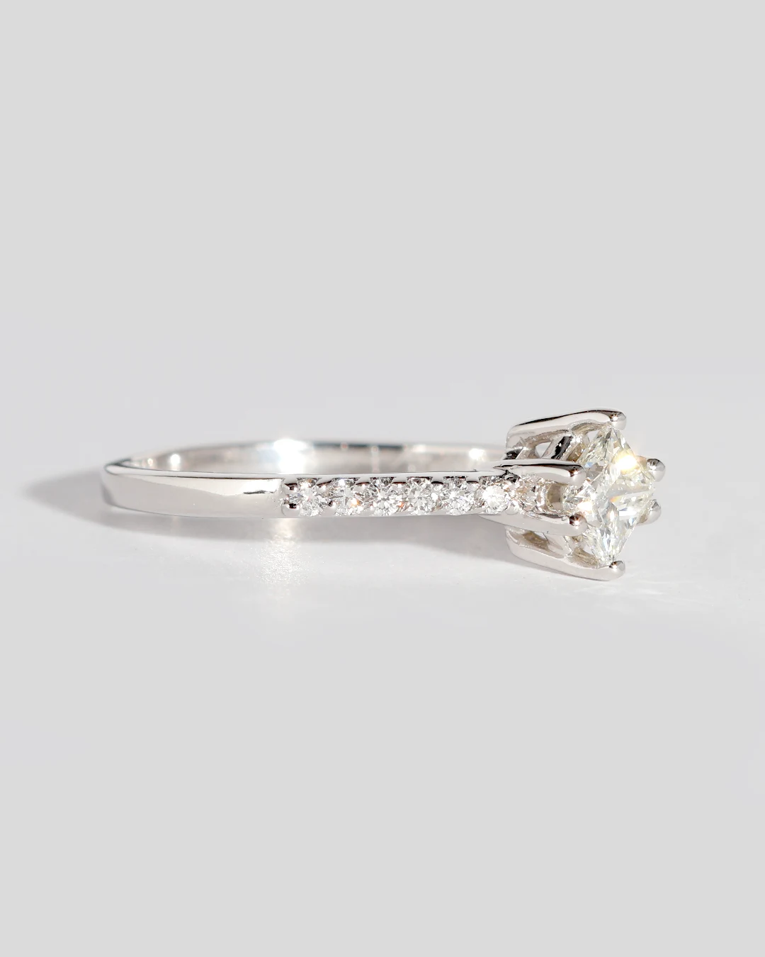 Anillo de compromiso Minerva — Forever Us — vista 3