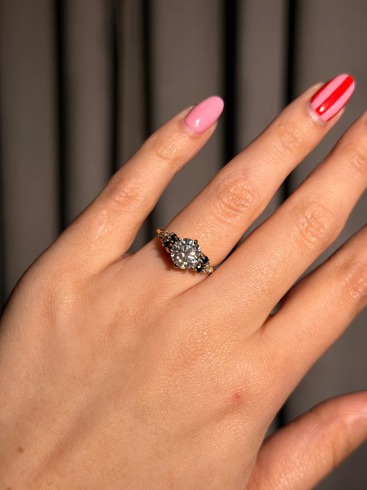 Anillo de compromiso Tasha — Forever Us — vista 2