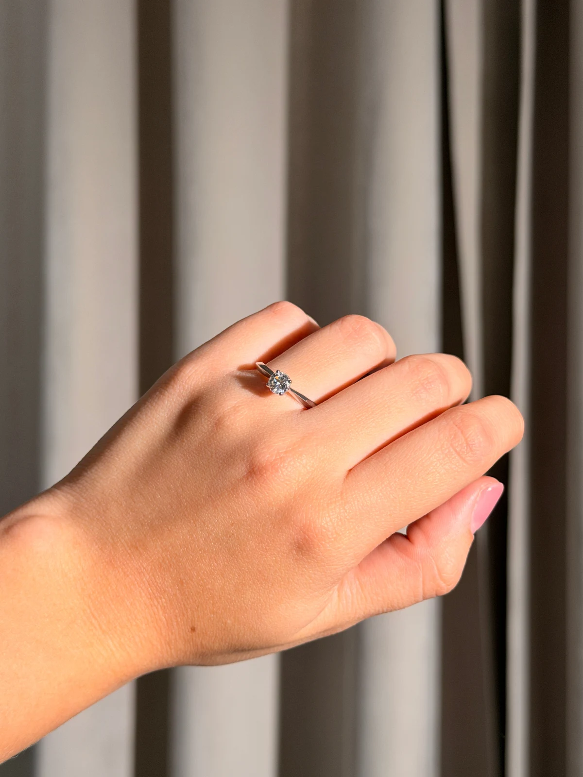 Anillo de compromiso Ayra — Forever Us — vista 2
